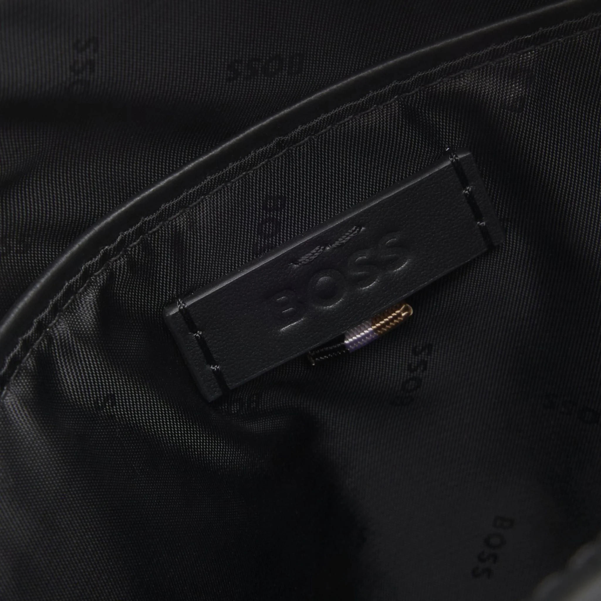 BOSS New Crosstown NS Reporter Bag in Natural-Grain Black Leather with Zip - Image 5