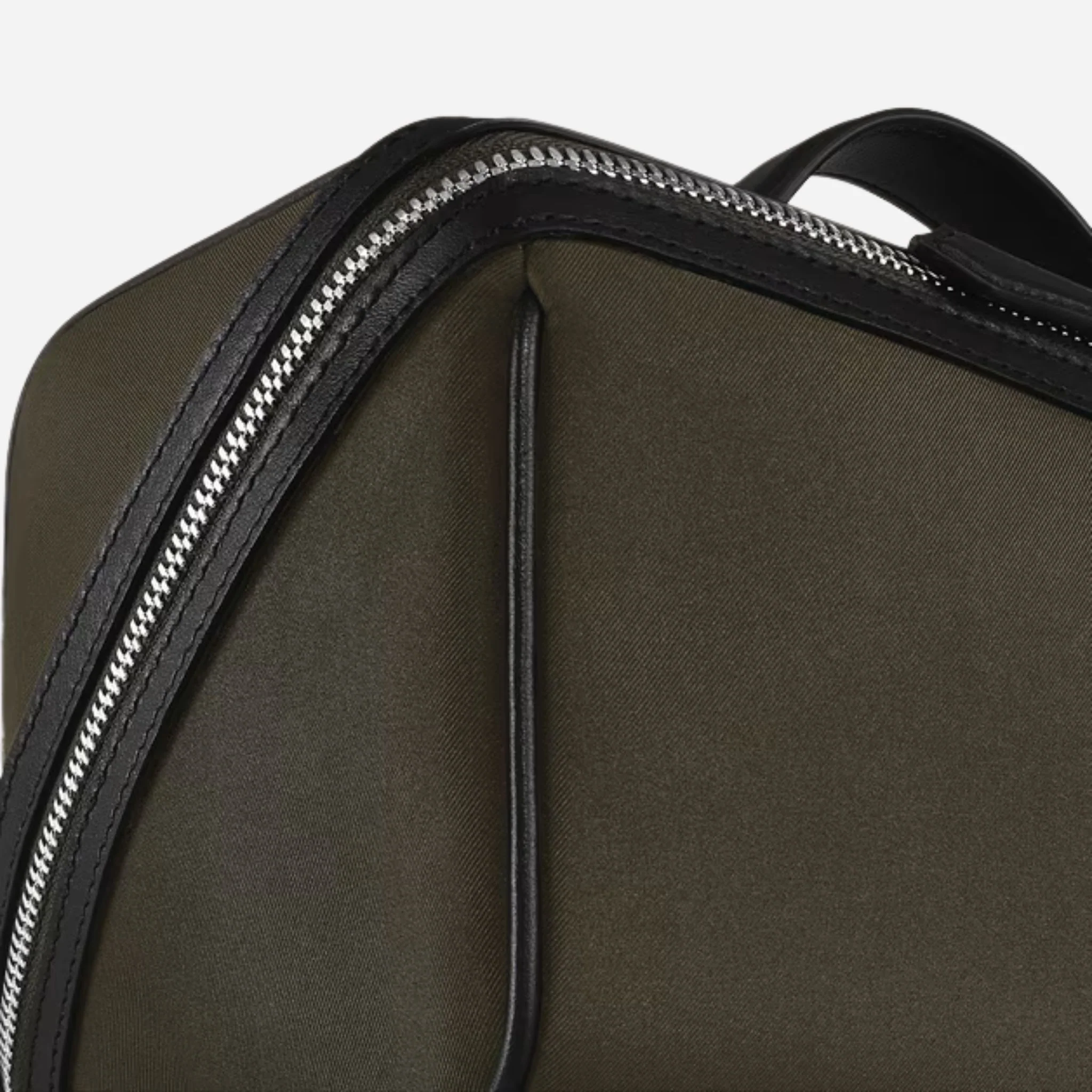 Montblanc Khaki Panorama Wash Bag - Image 4