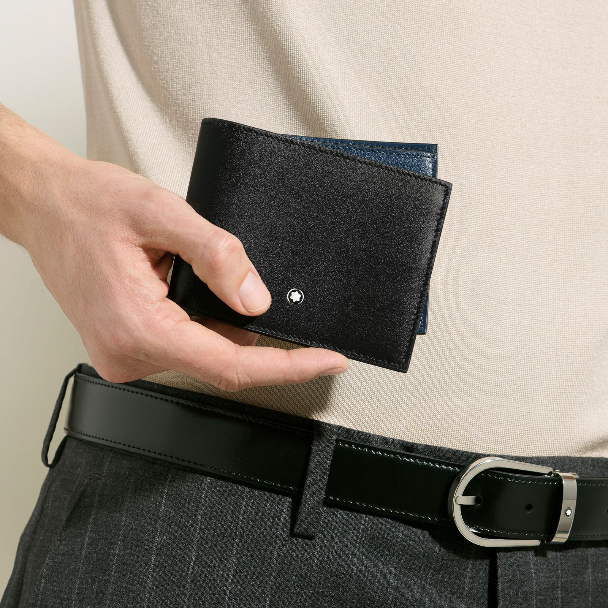 Montblanc Meisterstück Black and Ink Blue Leather 6CC Wallet - Image 6