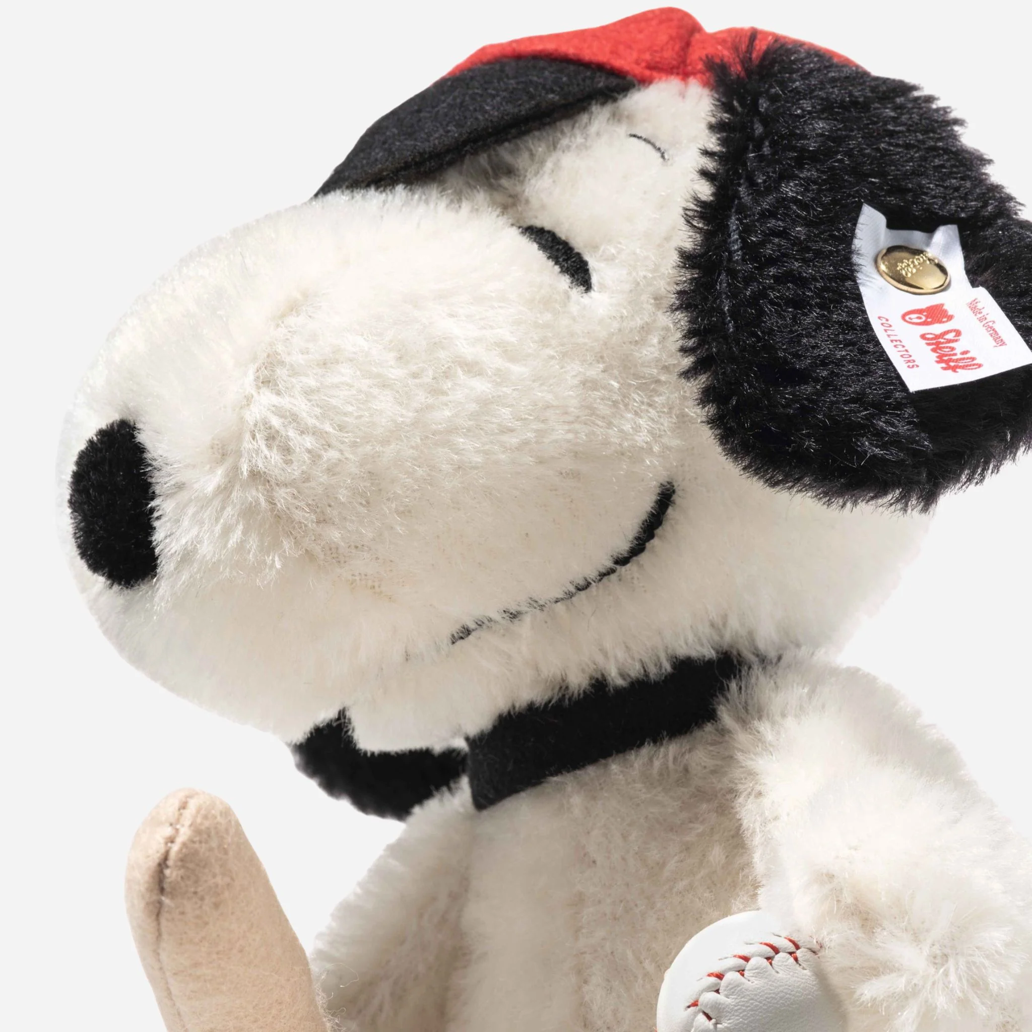 Steiff 22 cm Limited Edition Baseball Snoopy with Hat - Image 3