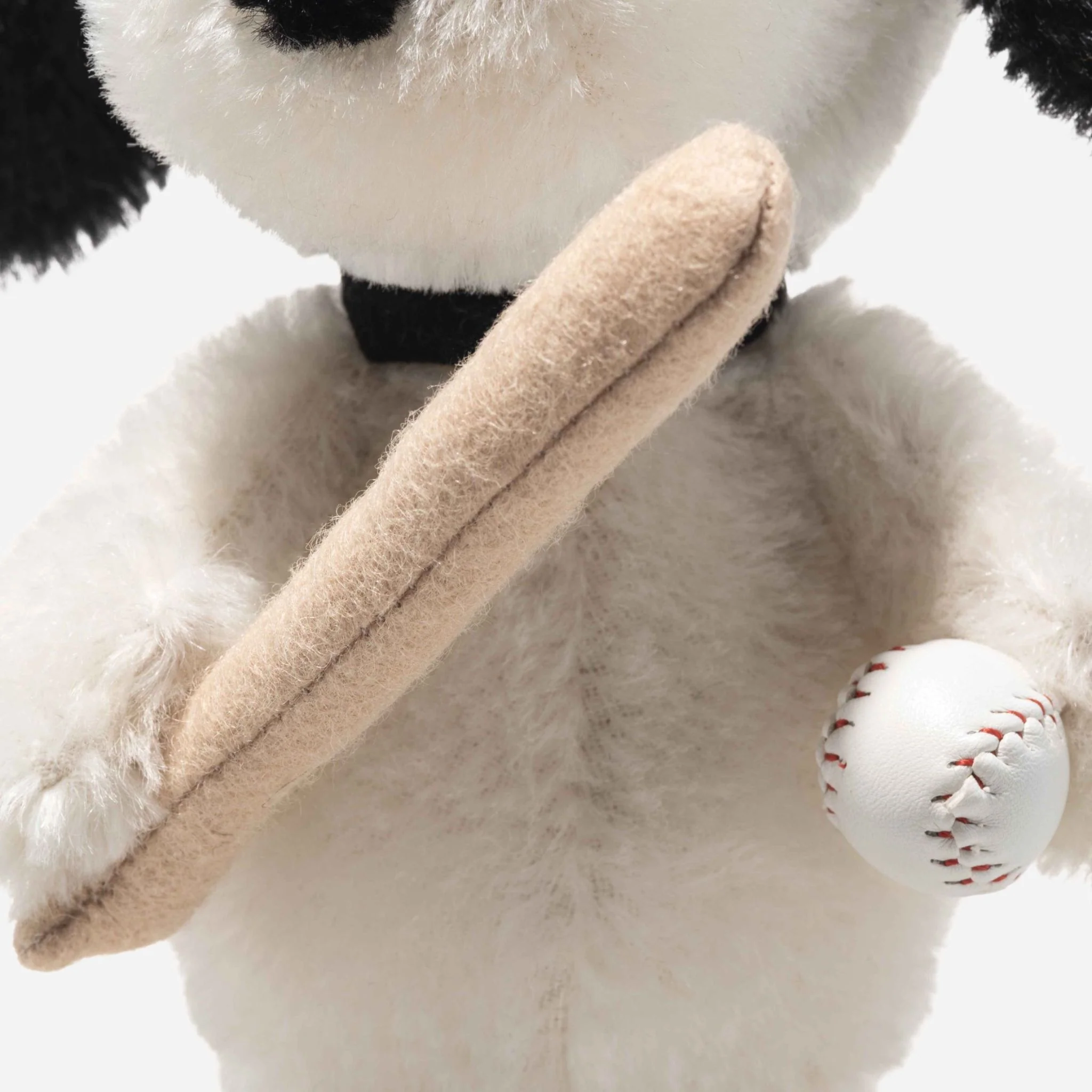 Steiff 22 cm Limited Edition Baseball Snoopy with Hat - Image 4